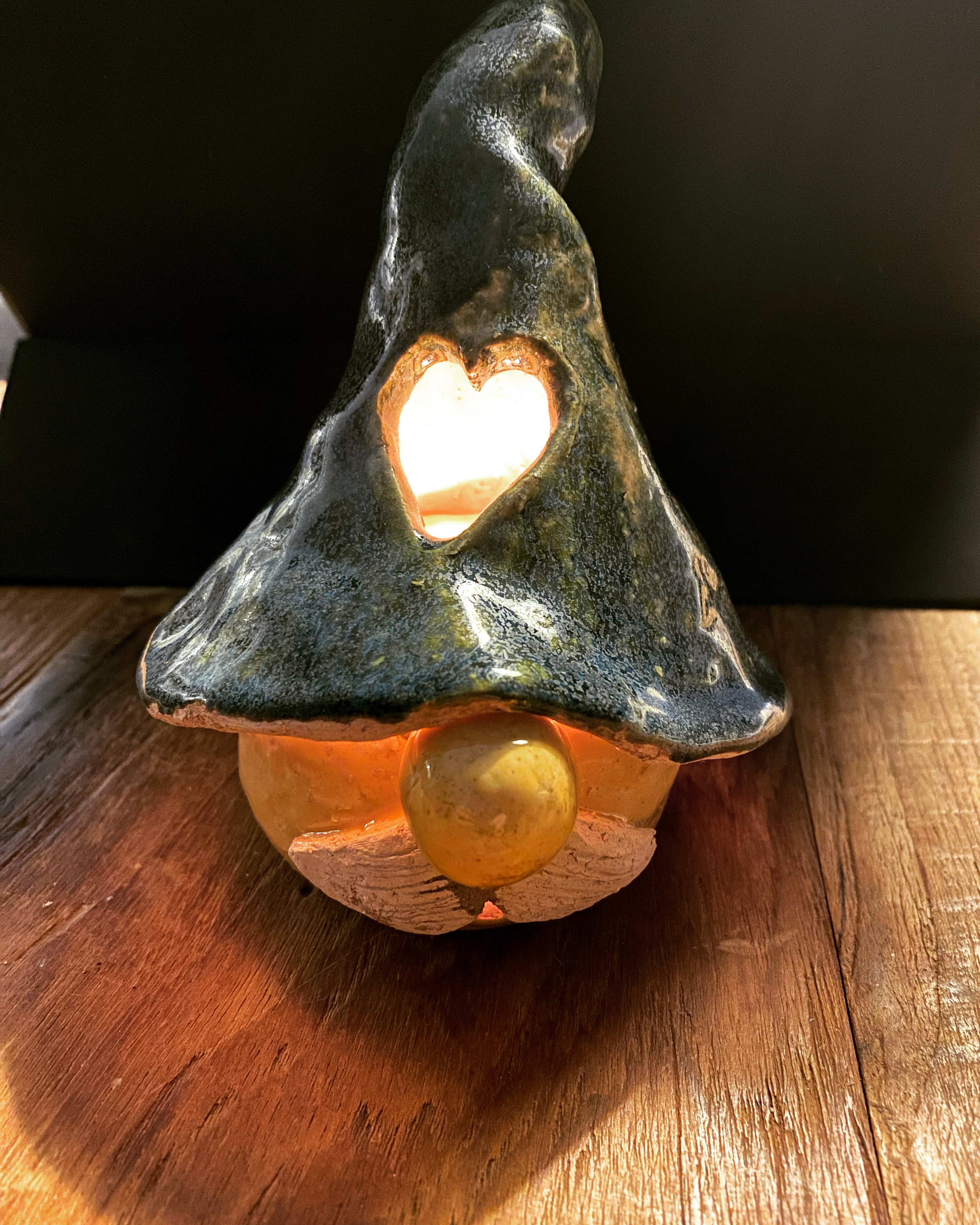 1F978596-9299-4B0D-B3FE-61580C99FE6B